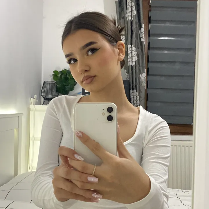 Adelina A