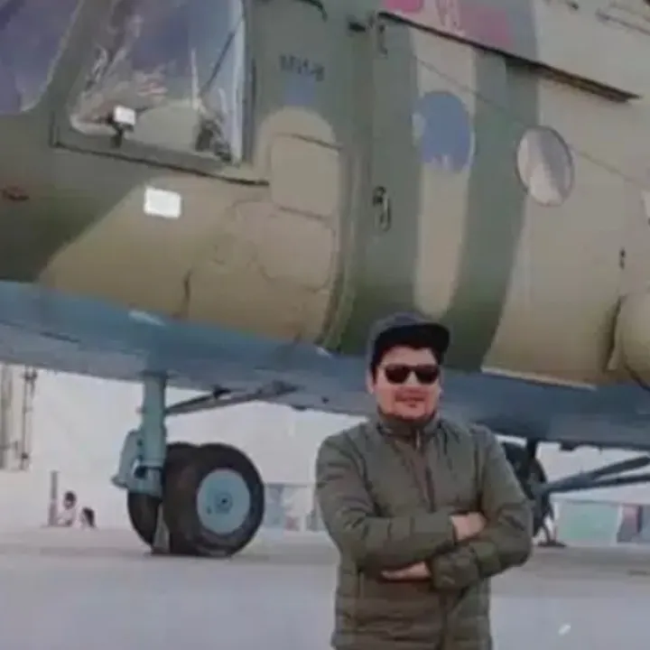 Samrat bartaula 🇬🇧🇷🇺🇫🇮✌️