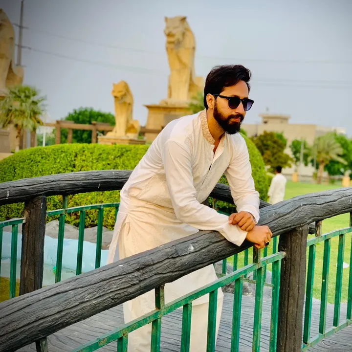 Waqas-Brand2000