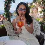 𝖠𝗇𝗇𝖾-𝖥𝗅𝖾𝗎𝗋 𝖠𝗁𝖾𝗌𝗁𝖺