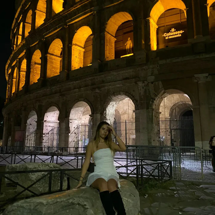 Lara🇺🇸🇮🇹