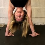 April Nading | Handstand | Yoga | Fashion | Motivational Speaker