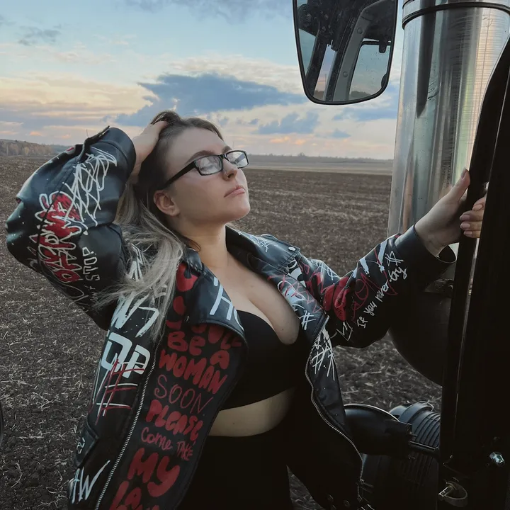 Farm_girl