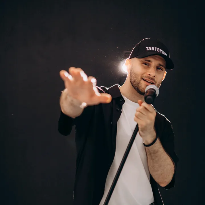Tantsyura_live🎙️