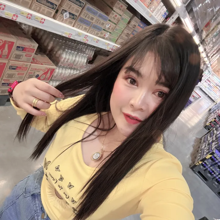 แอมม ยิ้มม