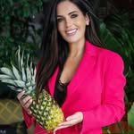 L A U R A W A R R E N