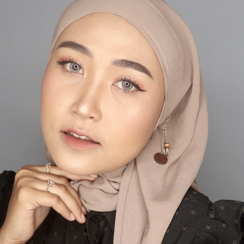 Ayu Indah Trisusilowaty