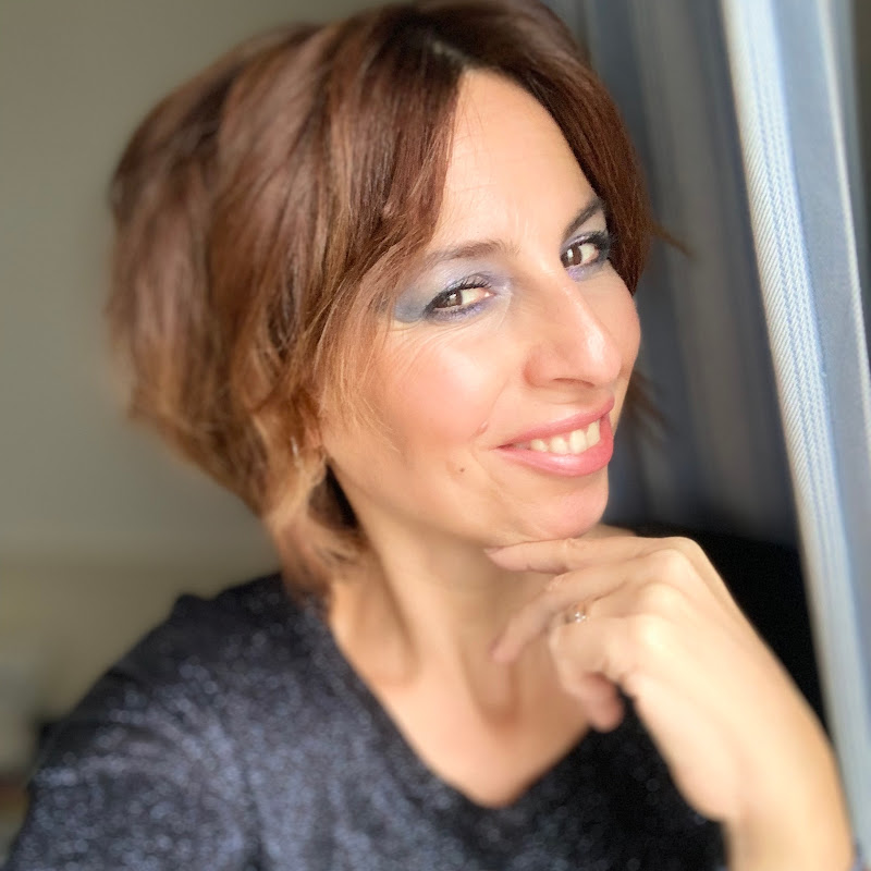 Elisabetta R.