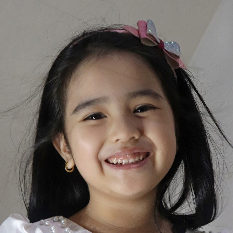 Andrea Alexis and Family Channel