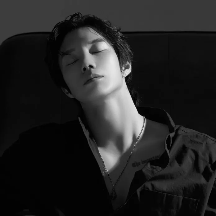 🌚진🖤