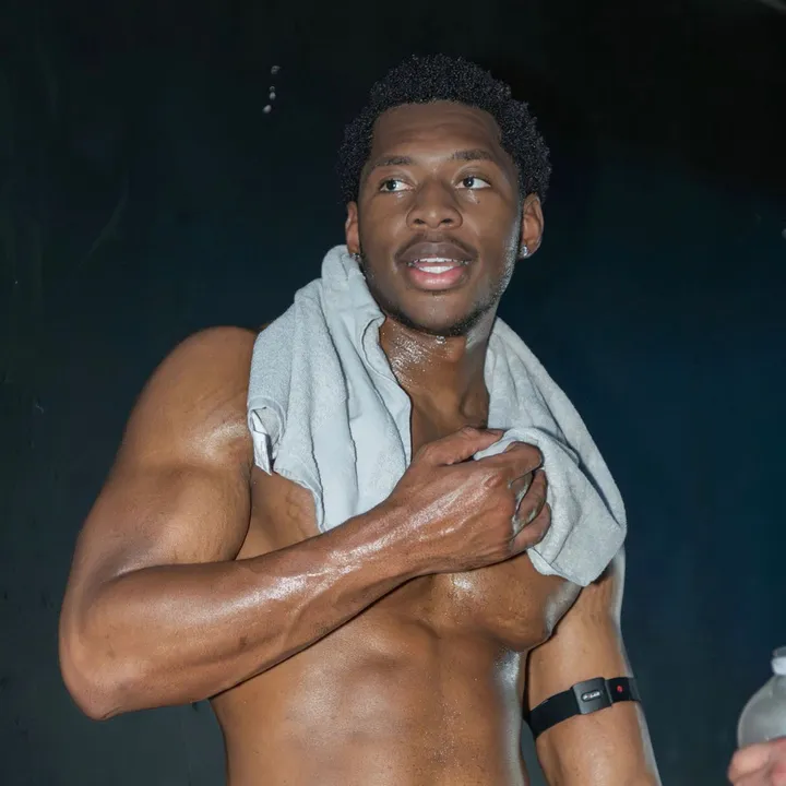 Stretch marks guy
