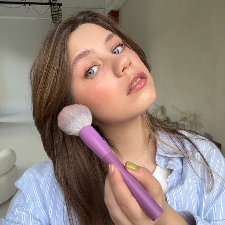 Что в косметичке, Лиз?