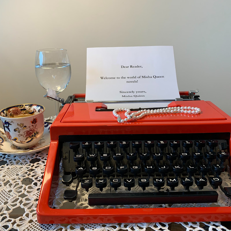 Misha Quinn | Books, Writing & a Pomeranian 🐾