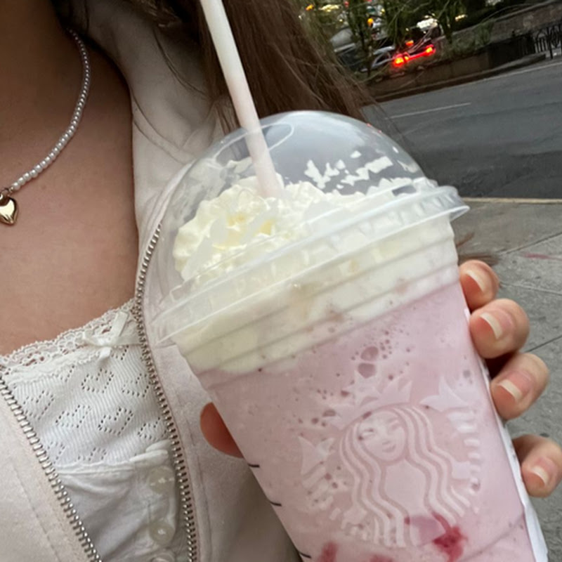 Liz_carヽ(｡◕o◕｡)ﾉ.