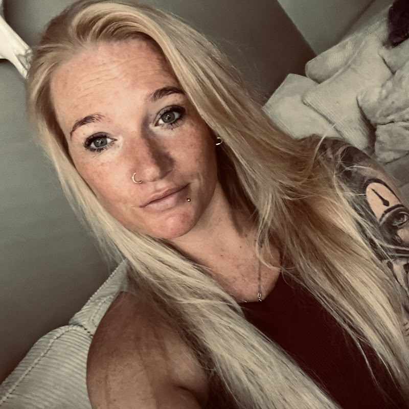 Louise’s Nails room