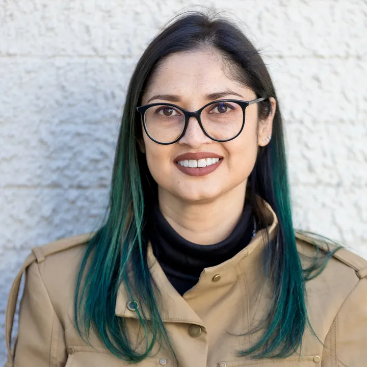Nafisa | Tech, EVs, Travel