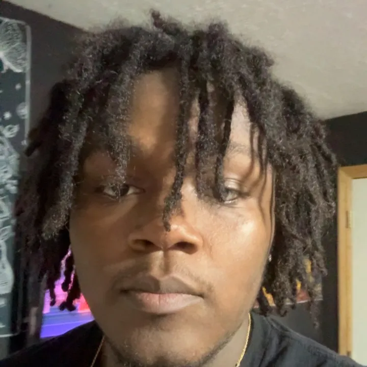 Nik Dennis🤩