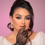 Makeup artist