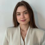 Ліза ⋆ коуч з карʼєри ⋆ маркетолог та founder в ІТ ⋆ london/lviv