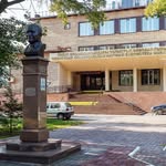 S.MŪQANOV ATYNDAĞY KITAPHANA