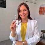 MÉDICO • DERMATÓLOGO