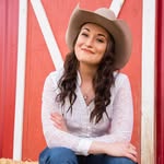 K A R I S S A   H O F F A R T