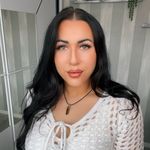 Karina | Fashion Blogger & Content Creator