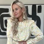 Lindsey Denver  Over 40 Fashion Stylist | Minimal | Neutral
