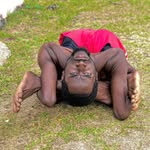 Jaurès_contortionist_official