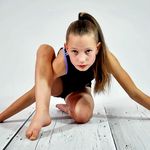 little gymnast Pola