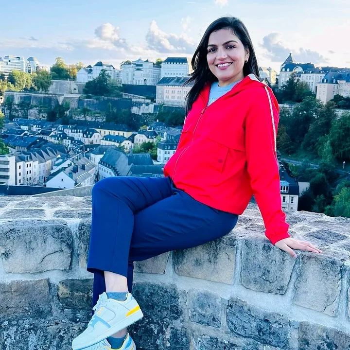 LUXURY AND SPORTS CARS