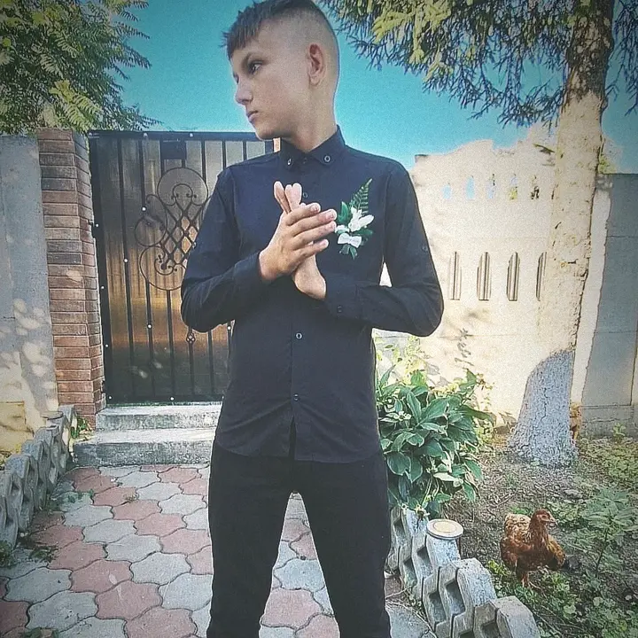 ╰‿╯ＫΞＶϞN