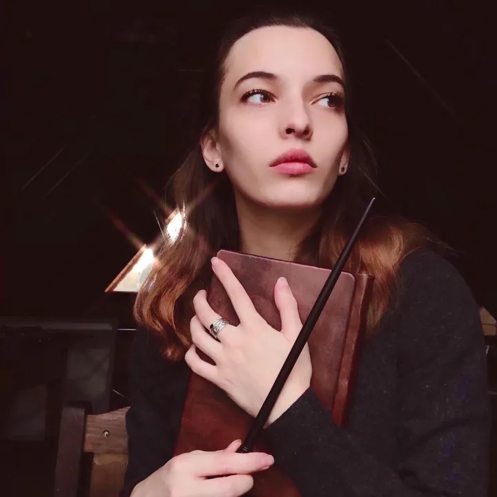 Aleksandra ▽ Illustrator
