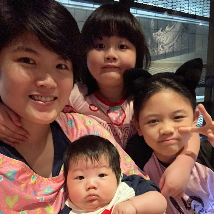 มี๊นุ้ยกับ3สาว