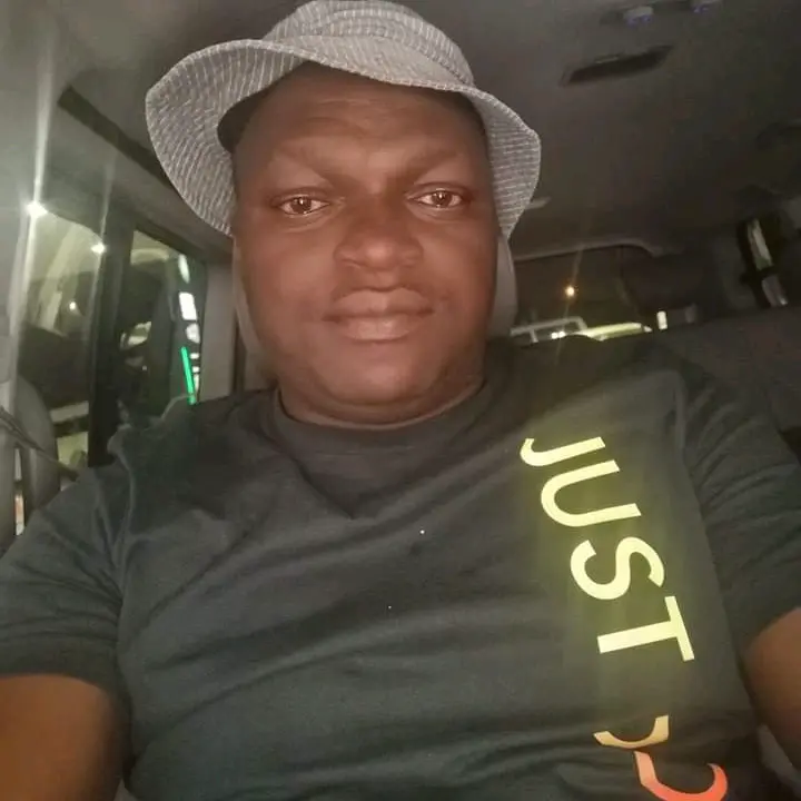 byron_khosa🇿🇦