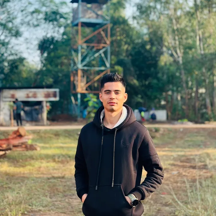 MR.किरण💎
