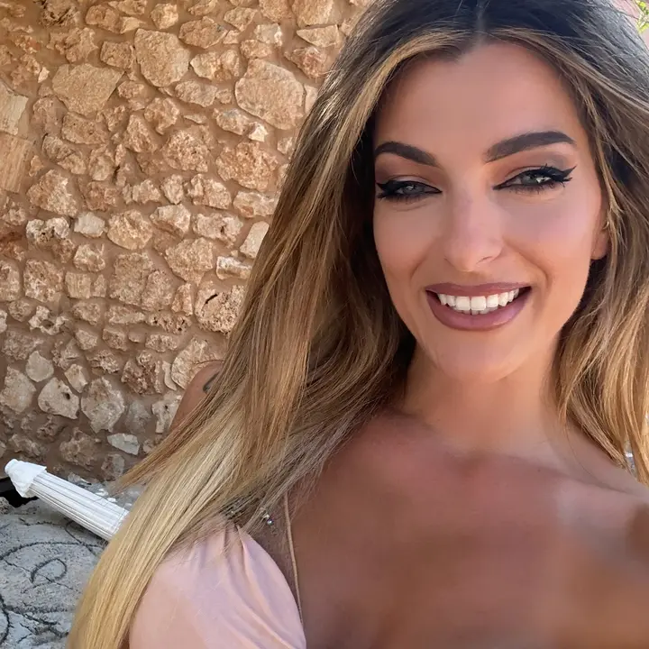 Eirini Kokkinou Iris