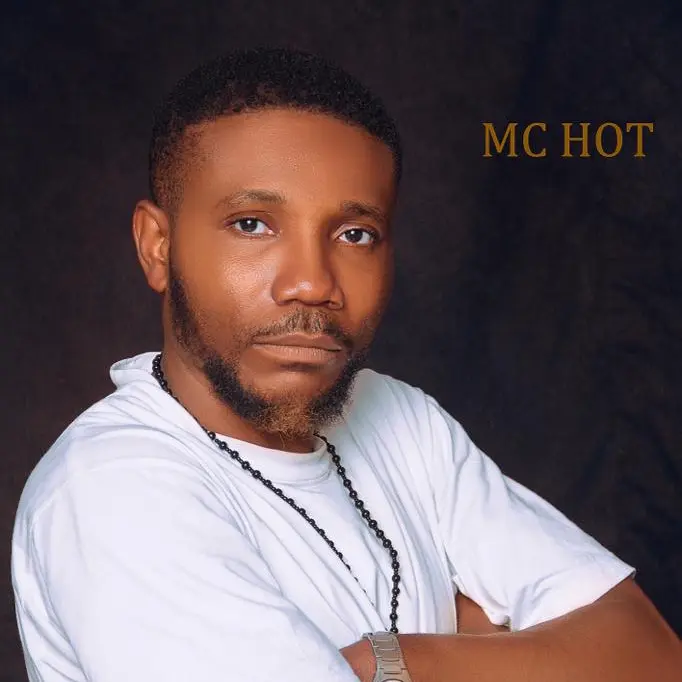 M C HOT🇳🇬🇰🇷