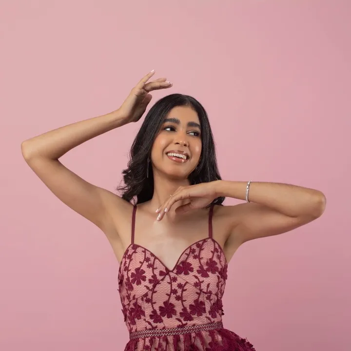 Laura Linares