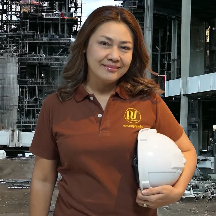 โรส ผู้หญิงสร้างบ้าน