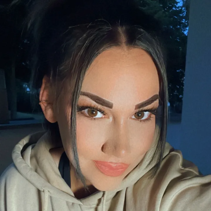 Vanessa Dark | Autorin