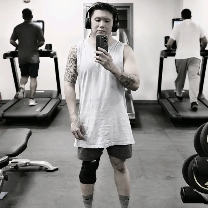 Mic De ميخائيل