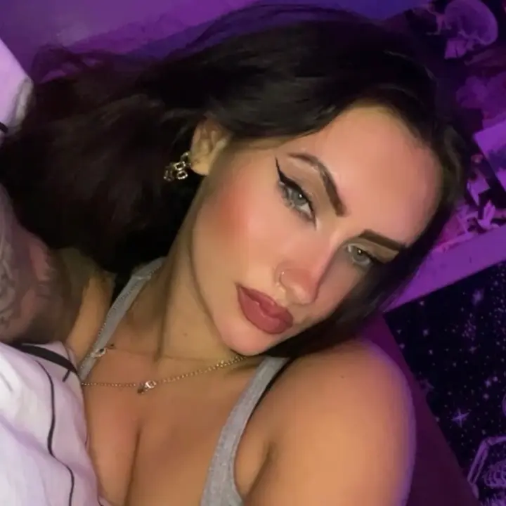 𝕬𝖑𝖊𝖝𝖎𝖘 𝕵𝖆𝖉𝖊 👩🏻💋