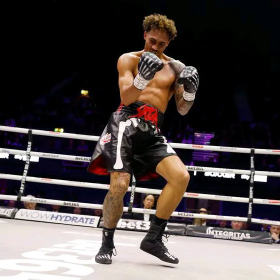 •~MØŁÄKM~•🥊🪽