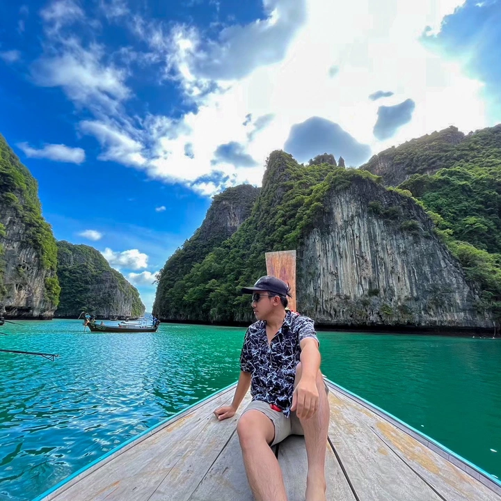 Mr.Adisorn FX Trader