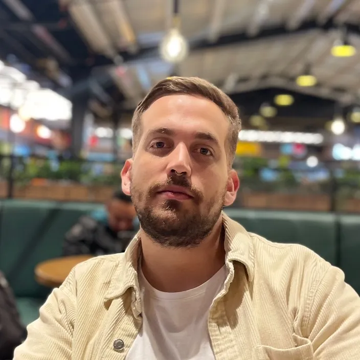 Joel | Shopper