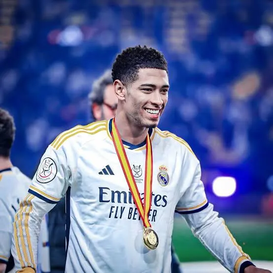 ❛ ╯𝘩𝘪𝘳𝘰𝘴𝘵𝘳𝘢𝘱 ⚽⚽