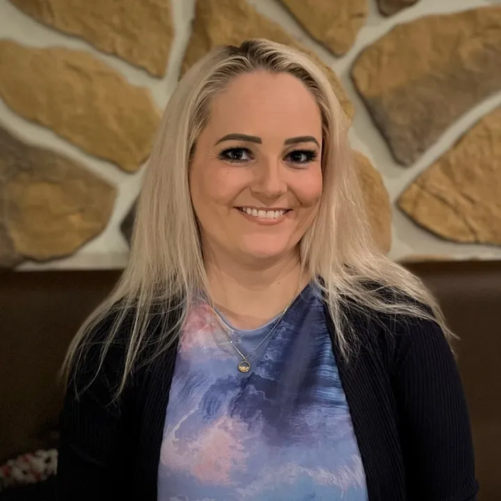 olofsif.nails 💖 nail tech 💅