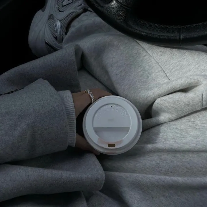 𝓜𝓲𝓻𝓪 𝓈𝓱𝒶𝑧𝒶𝑙𝓲