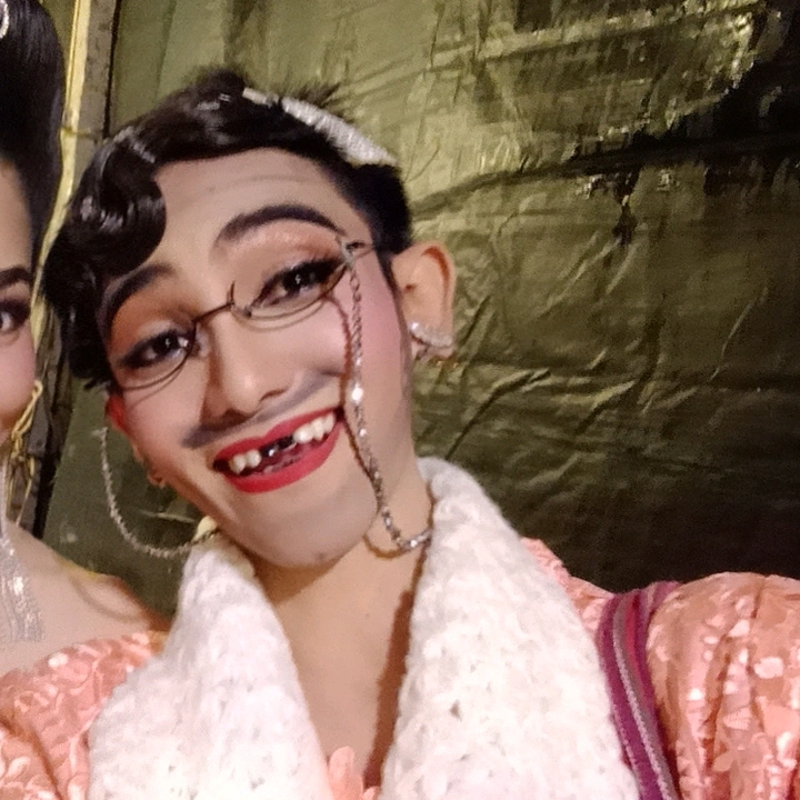 พระเอกหน้าตอบ อ๊อฟ ธนดล